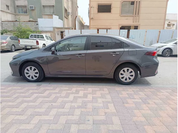 Car image 8