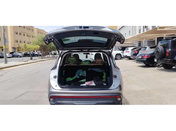 Car image 21