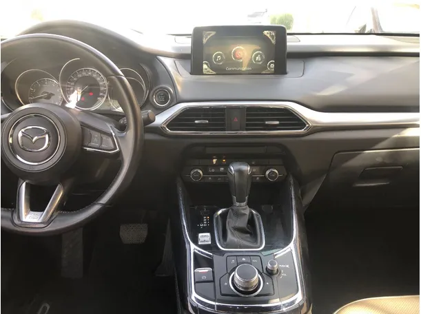Car image 16