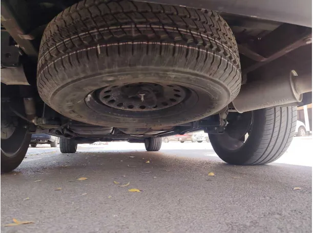 Car image 32