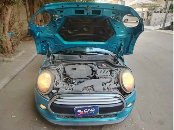 Car image 40