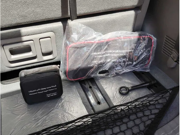 Car image 38