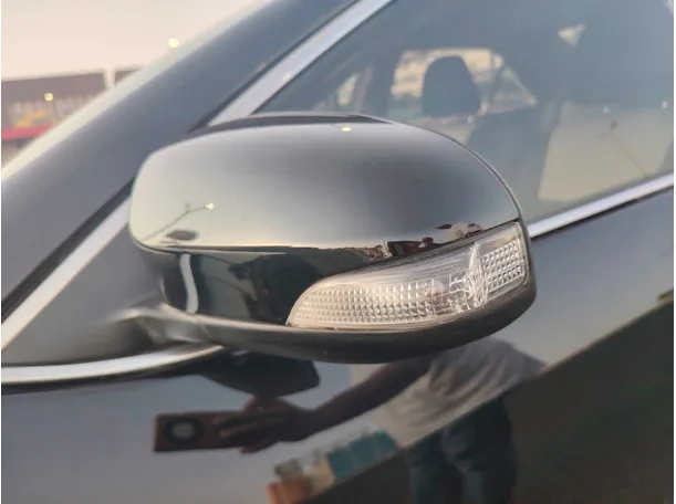 Car image 29