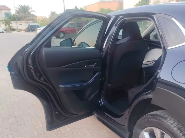 Car image 13