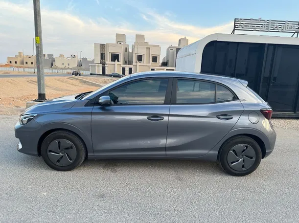 Car image 8