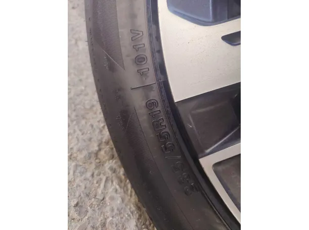 Car image 29