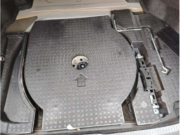 Car image 41