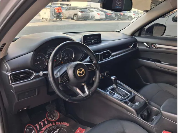 Car image 11