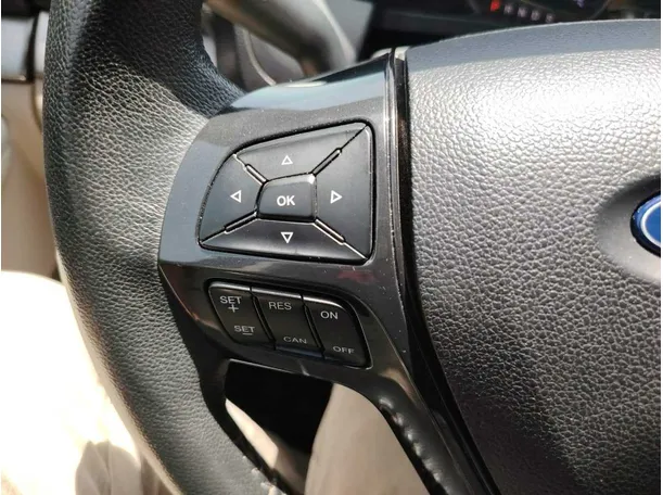 Car image 34
