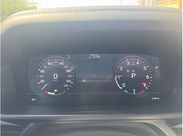 Car image 19