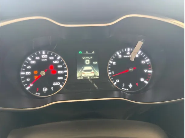 Car image 10