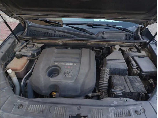 Car image 25