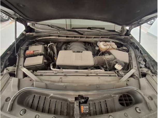 Car image 19