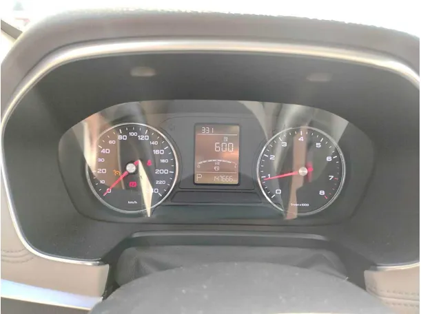 Car image 28