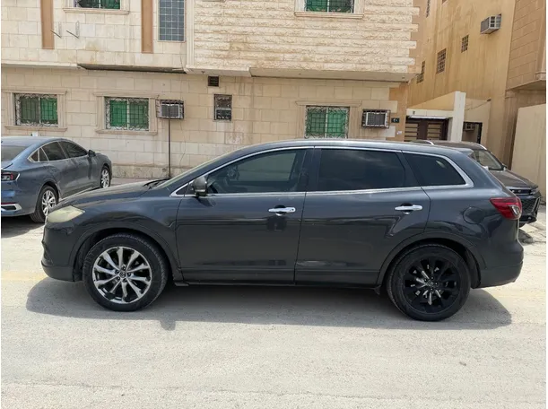 Car image 8