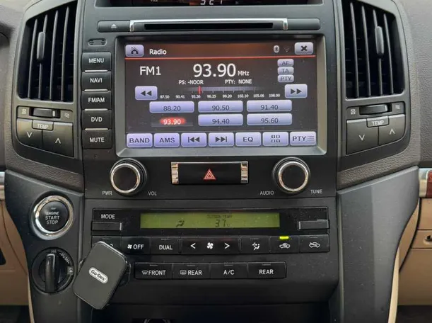 Car image 18
