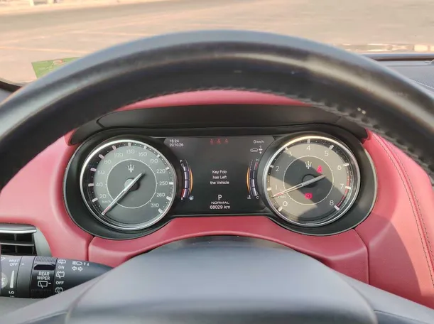 Car image 27