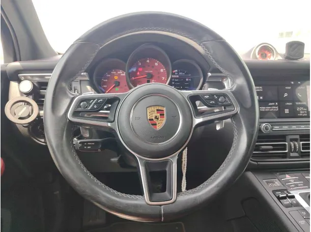 Car image 22