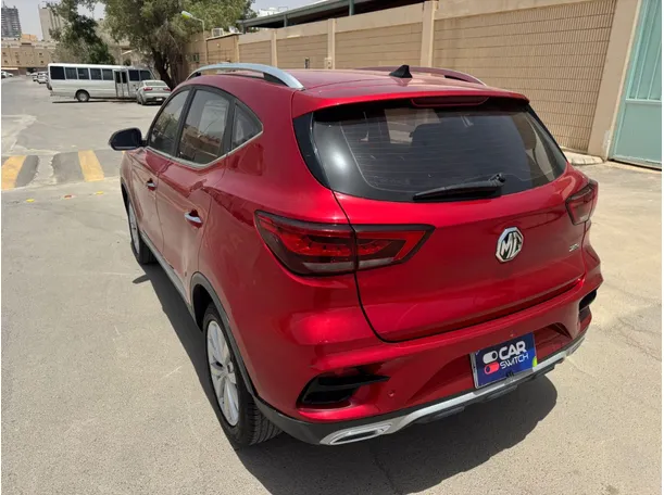 Car image 7