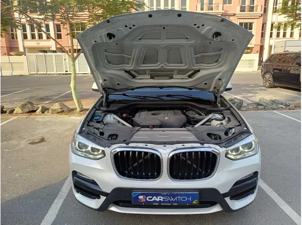 Car image 25