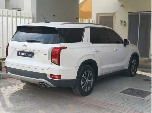 Car image 5