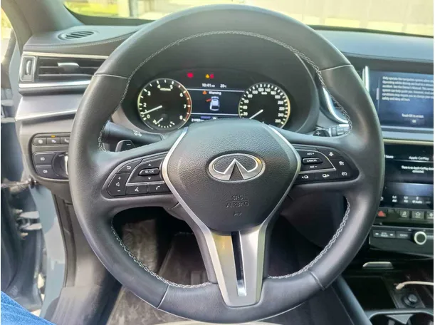 Car image 24