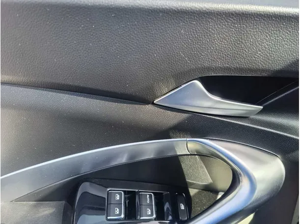 Car image 31