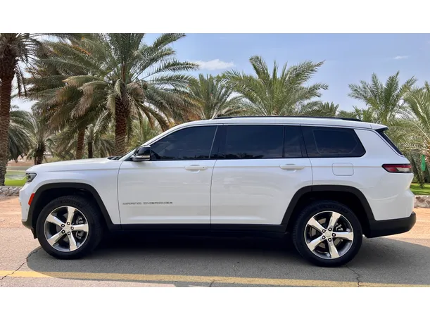 2022 Jeep Grand Cherokee in UAE