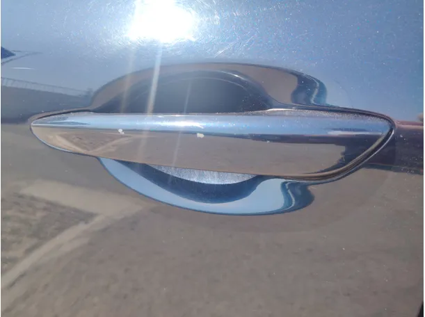 Car image 32