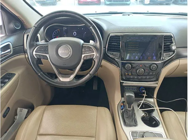 Car image 15