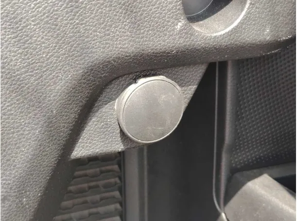 Car image 29