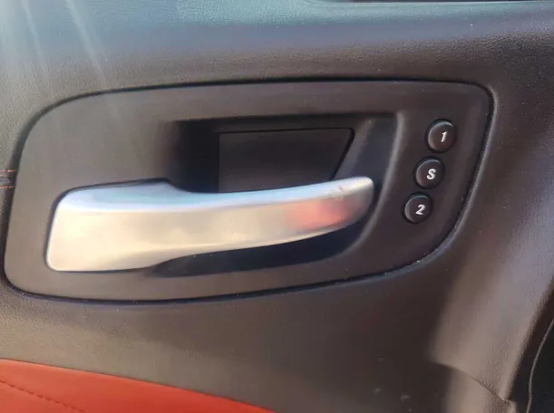 Car image 25