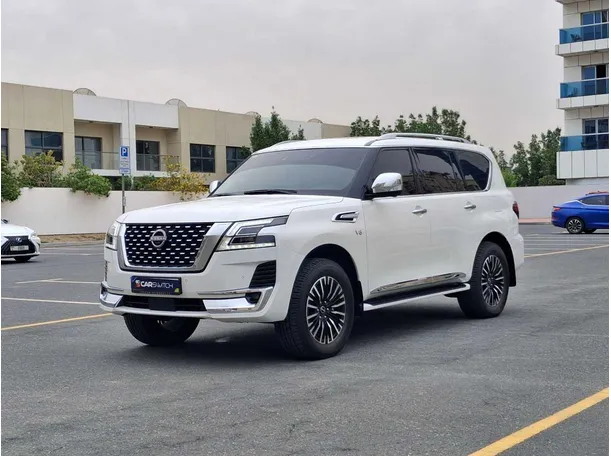 2023 نيسان باترول في دبي