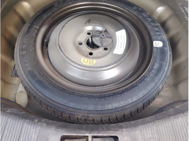 Car image 27