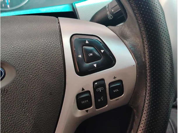Car image 28