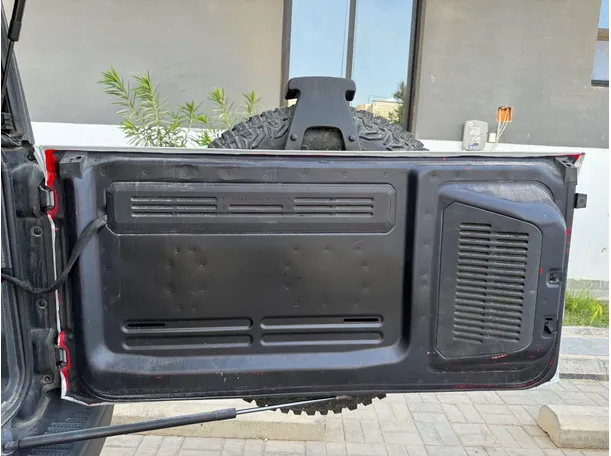 Car image 22