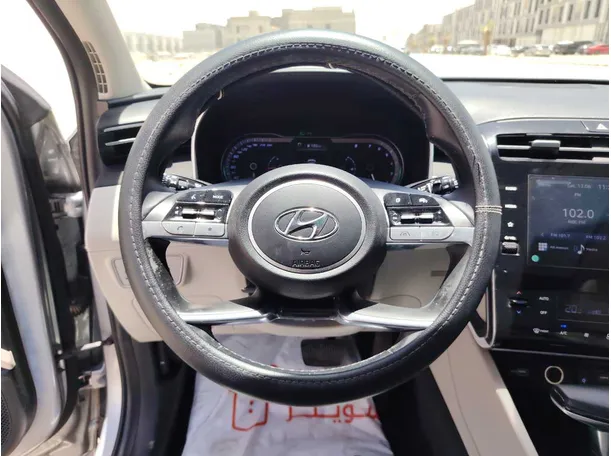 Car image 23