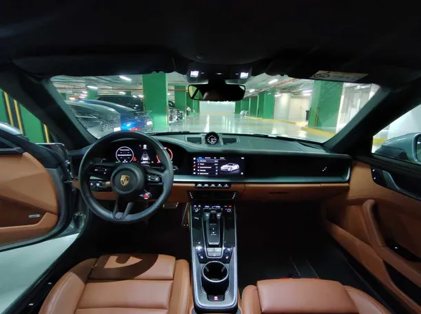 Car image 20