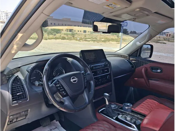 Car image 11
