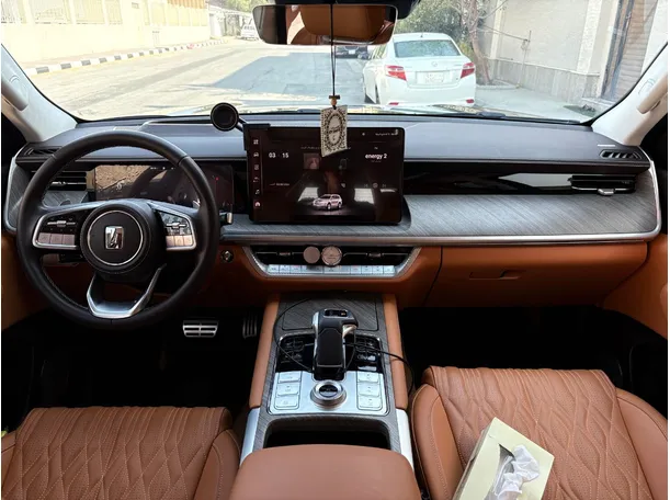 Car image 18