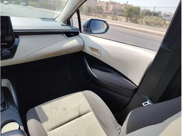 Car image 22