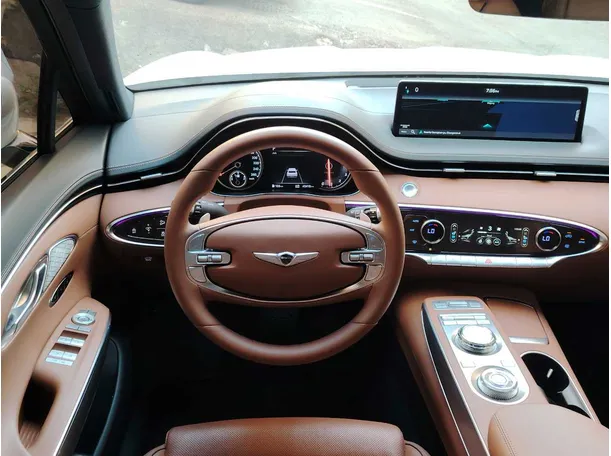 Car image 23