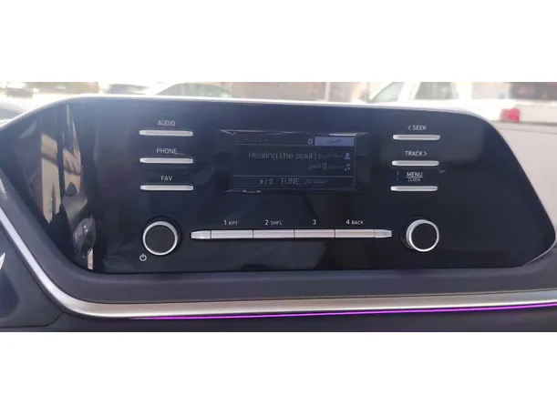 Car image 19