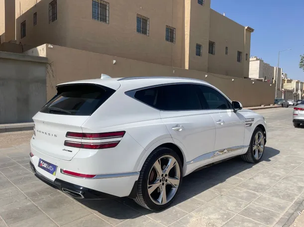 Car image 5