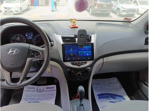 Car image 17