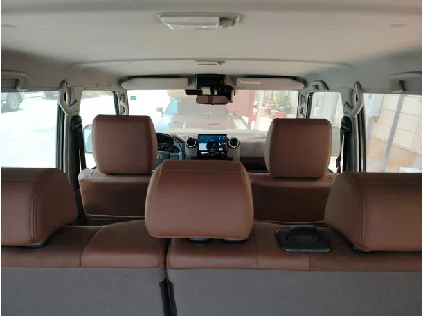 Car image 31