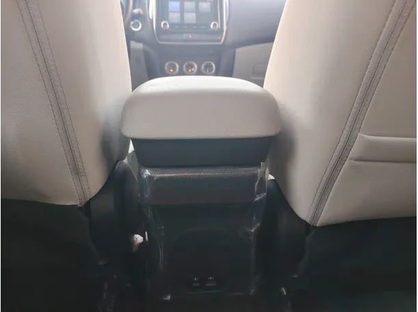 Car image 31