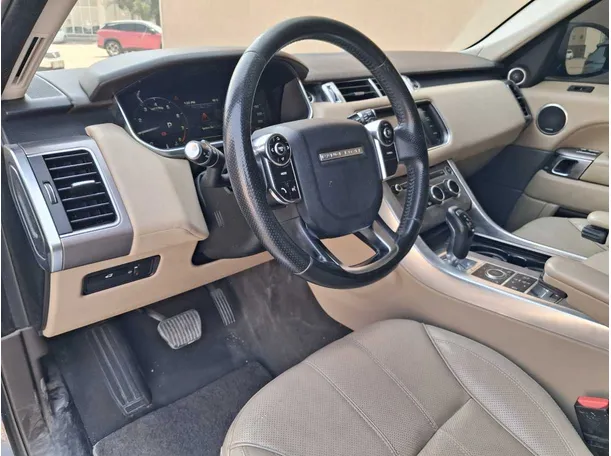 Car image 10
