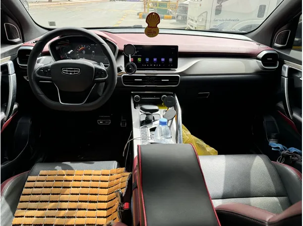 Car image 17