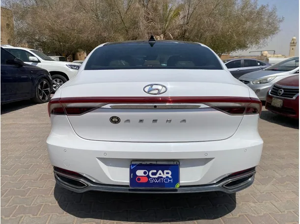 Car image 6